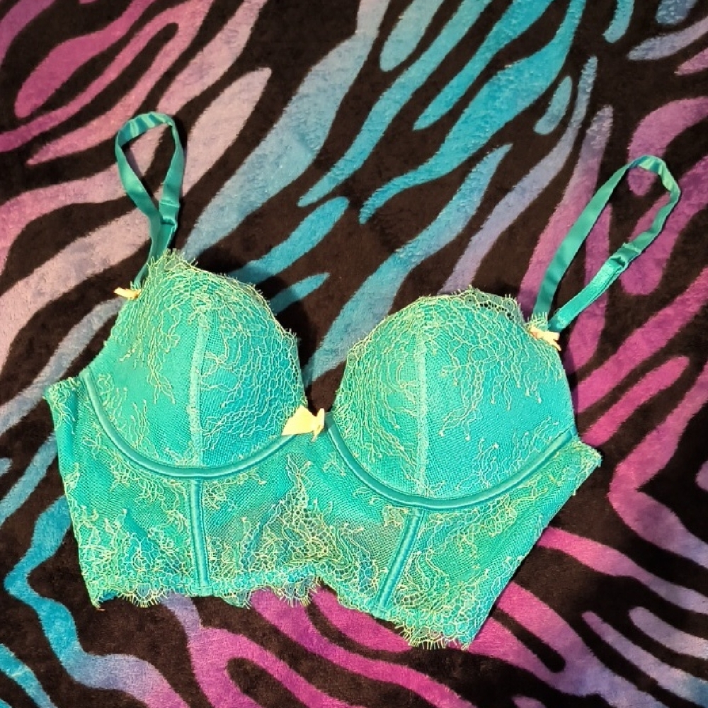 NWT Victoria's Secret | Turquoise Lace Bra